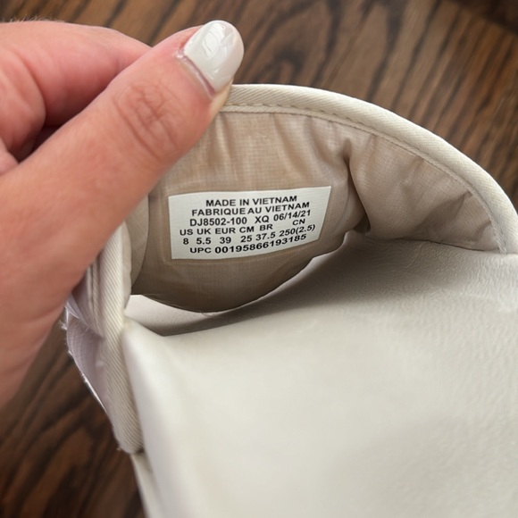 Nike Slides - Picture 5 of 5